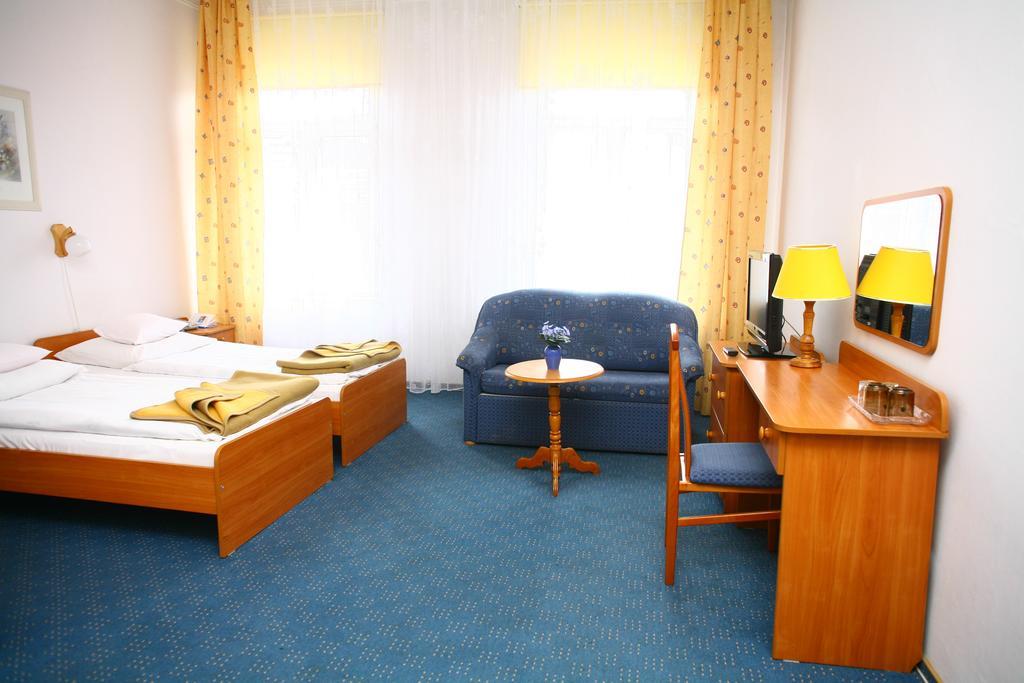 Europa Hotel Jelenia Gora Room photo